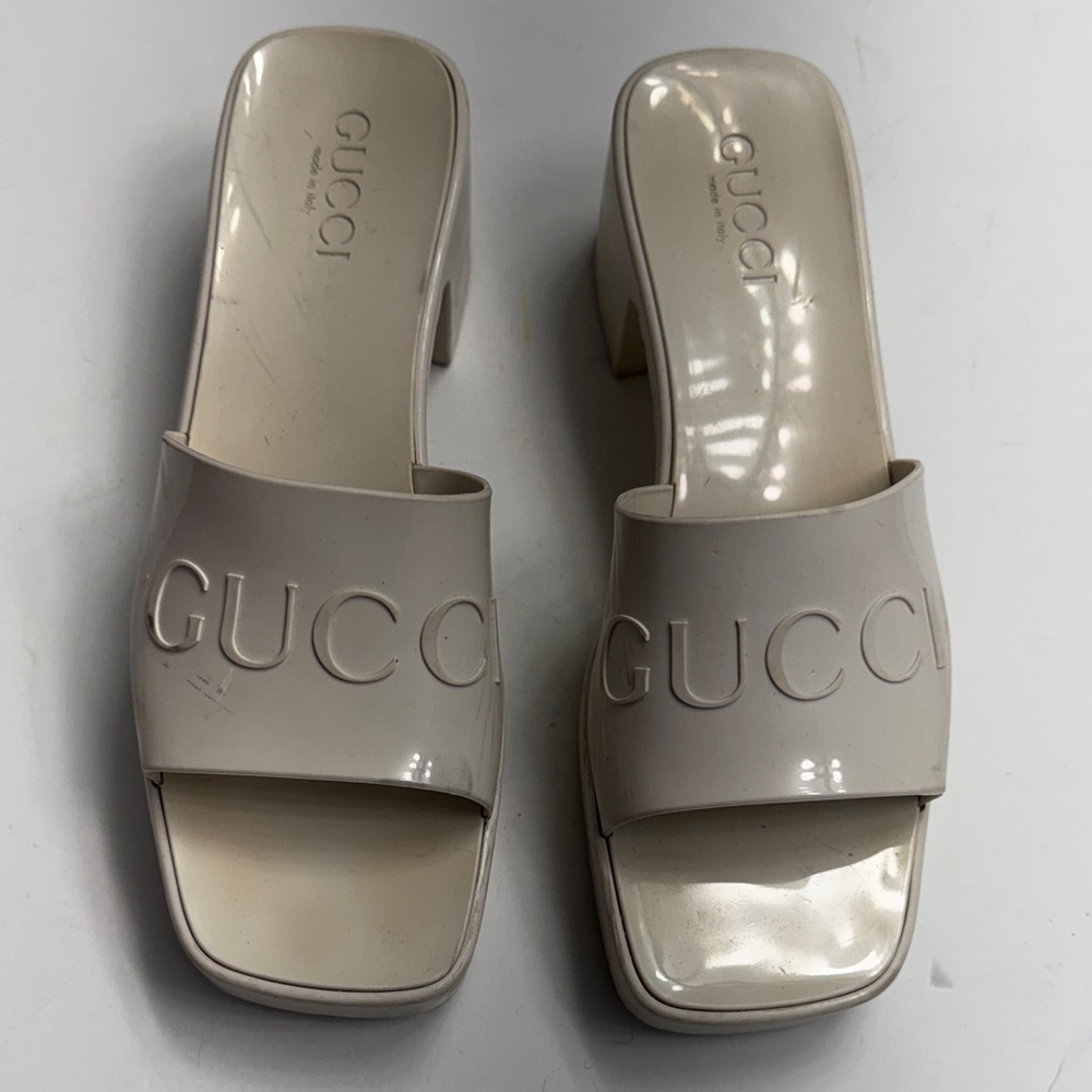 Gucci White Rubber Women's Mule Sandals